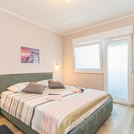 Apartment Lili Poreč Dış mekan fotoğraf