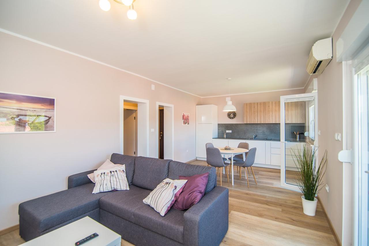 Apartment Lili Poreč Dış mekan fotoğraf
